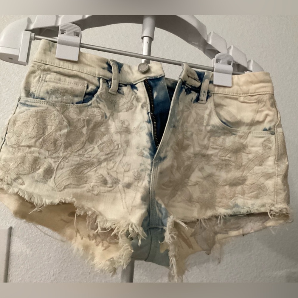 Blank NYC Cream and Blue Jean Shorts